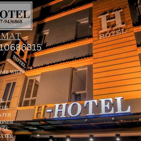 H Hotel Segamat Exteriör bild