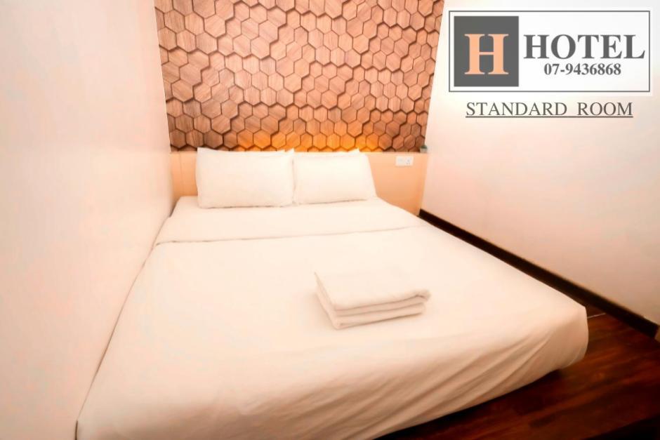 H Hotel Segamat Exteriör bild